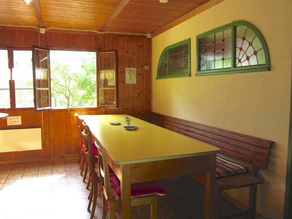 Baracca Backpacker Hostel Aurigeno Bilik gambar